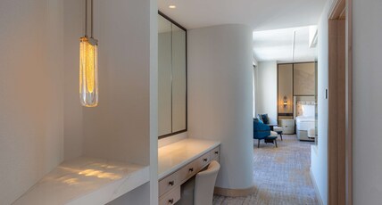Signia by Hilton Amman Room Type - KING CLUB AMBASSADOR SUITE