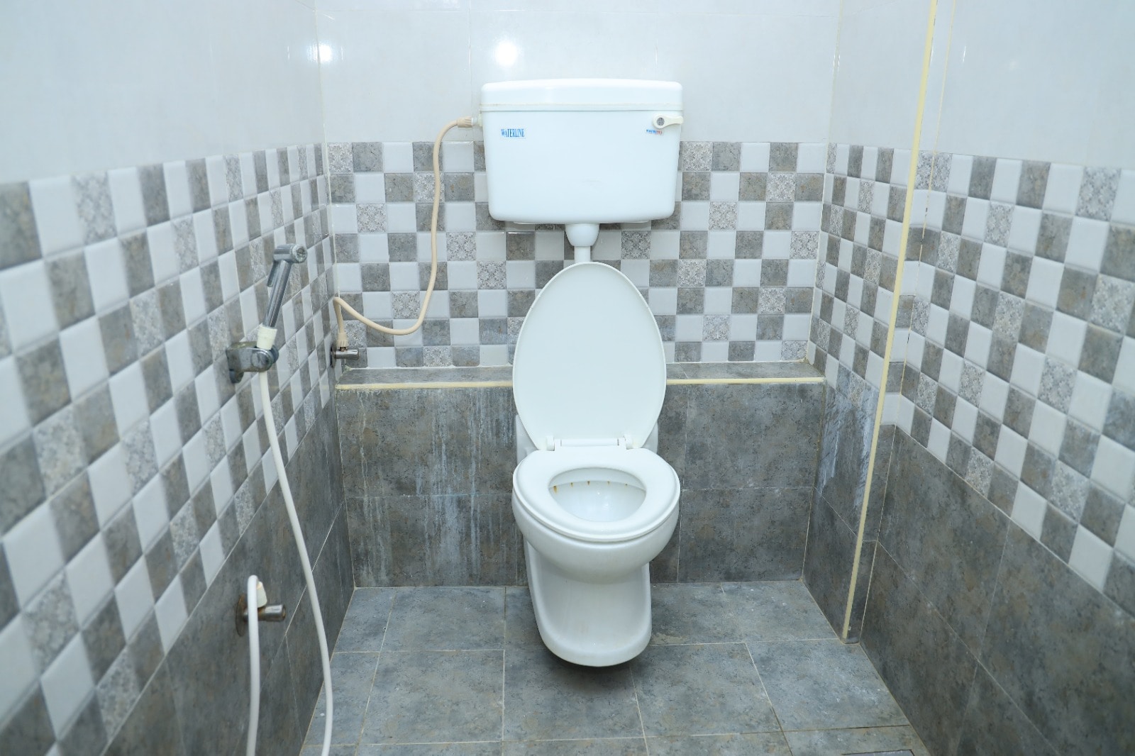 AK Vellore Stay - Tap to explore photos