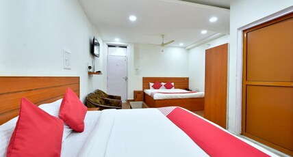 Sunita Hotel and Restaurant Room Type - Deluxe Family Room Sunita Hotel and Restaurant Room Type - Deluxe Family Room