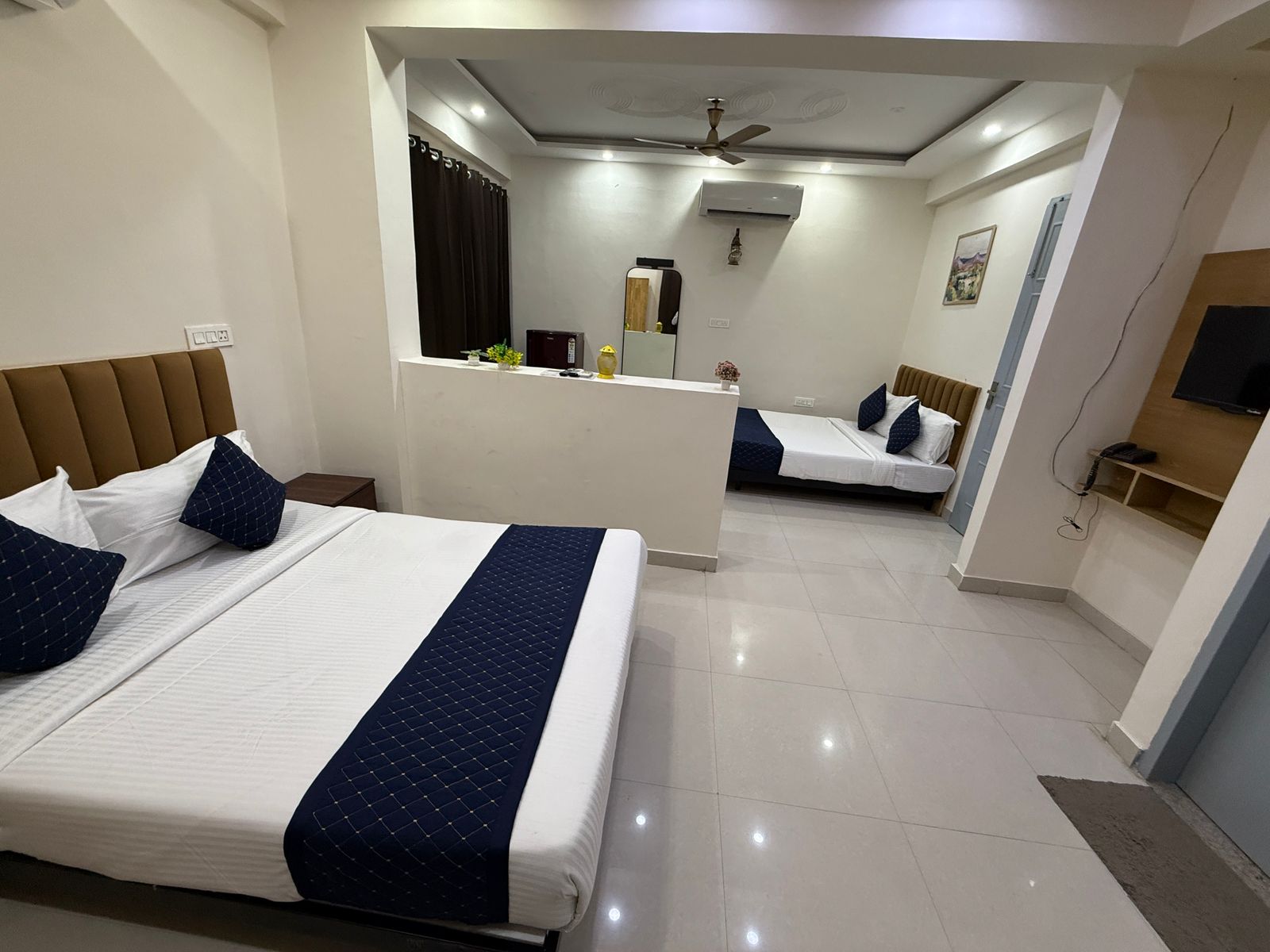 Cloud Bay Hotels - Sector 69 - Tap to explore photos
