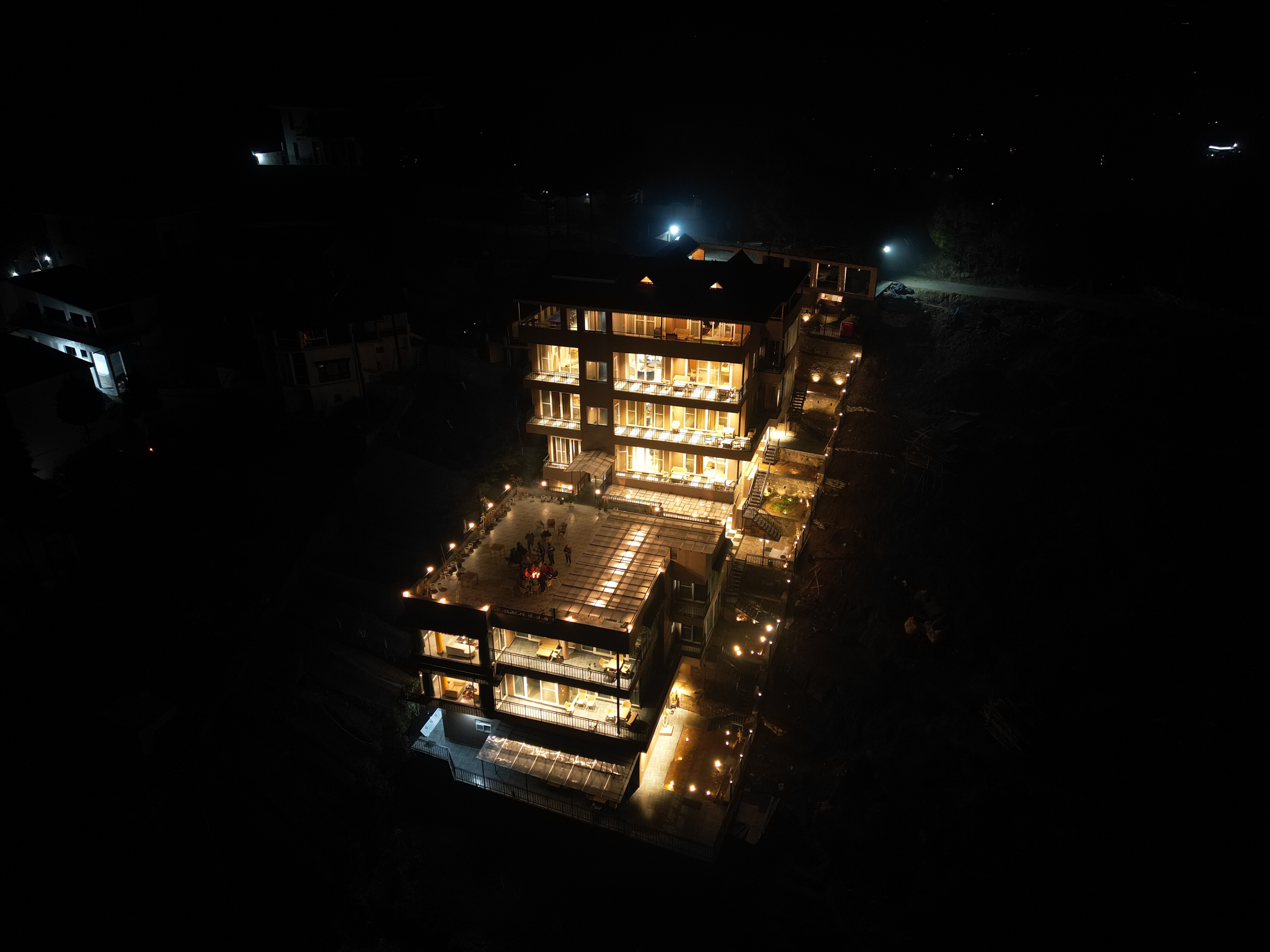 The Uptown Kingdom Luxury Homestay Near By Mukteshwar Temple - Tap to explore photos