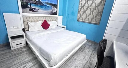 FabHotel Jinesh Room Type - Deluxe Room