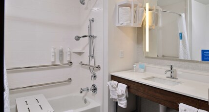 HAMPTON INN LAPLACE LA Room Type - 1 KN ACC TUB STUDIO NOSMOK