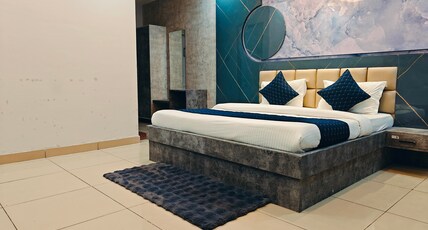 Hotel Samarth Residency Room Type - Deluxe Room