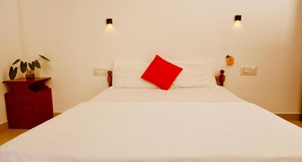 Udaya Hotel Room Type - Deluxe Non AC