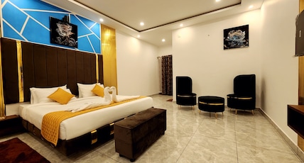 The Sky Hotel Room Type - Deluxe Balcony Room