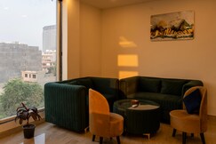 Radiant Apartments @ Comfortable Stay