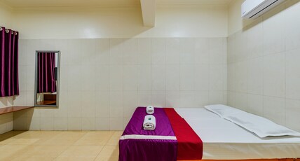 HOTEL PRAKASH REGENCY Room Type - Deluxe Room Ac