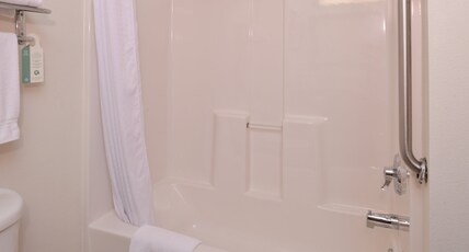 Holiday Inn Express Hotel & Suites Lancaster-Lititz Room Type - 2 Queen Standard