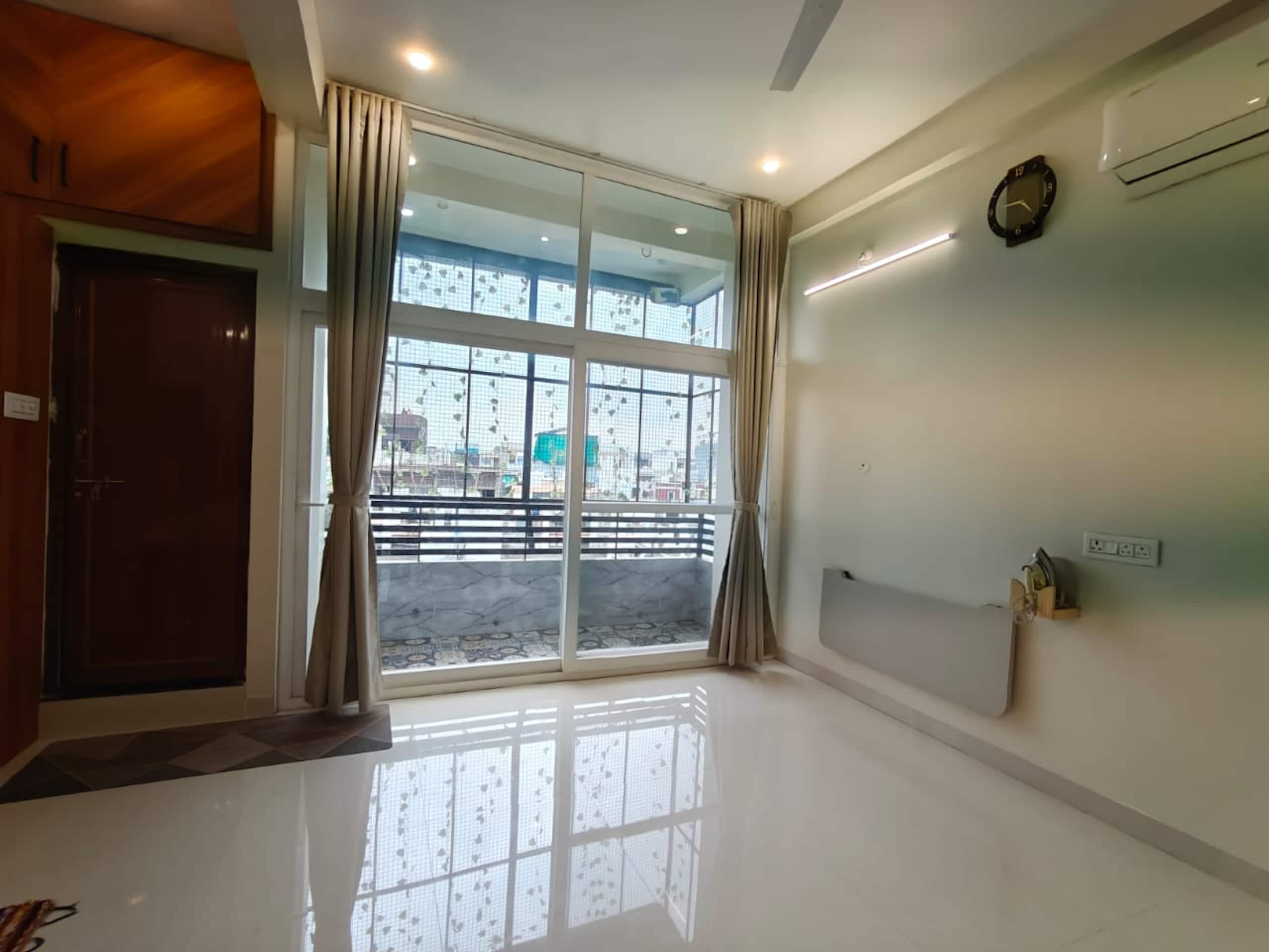 Mangalam Homestay Comfortable Stay in Ujjain - Tap to explore photos