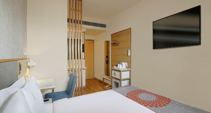 Holiday Inn Express Pune Pimpri Room Type - Superior room BREAKFAST