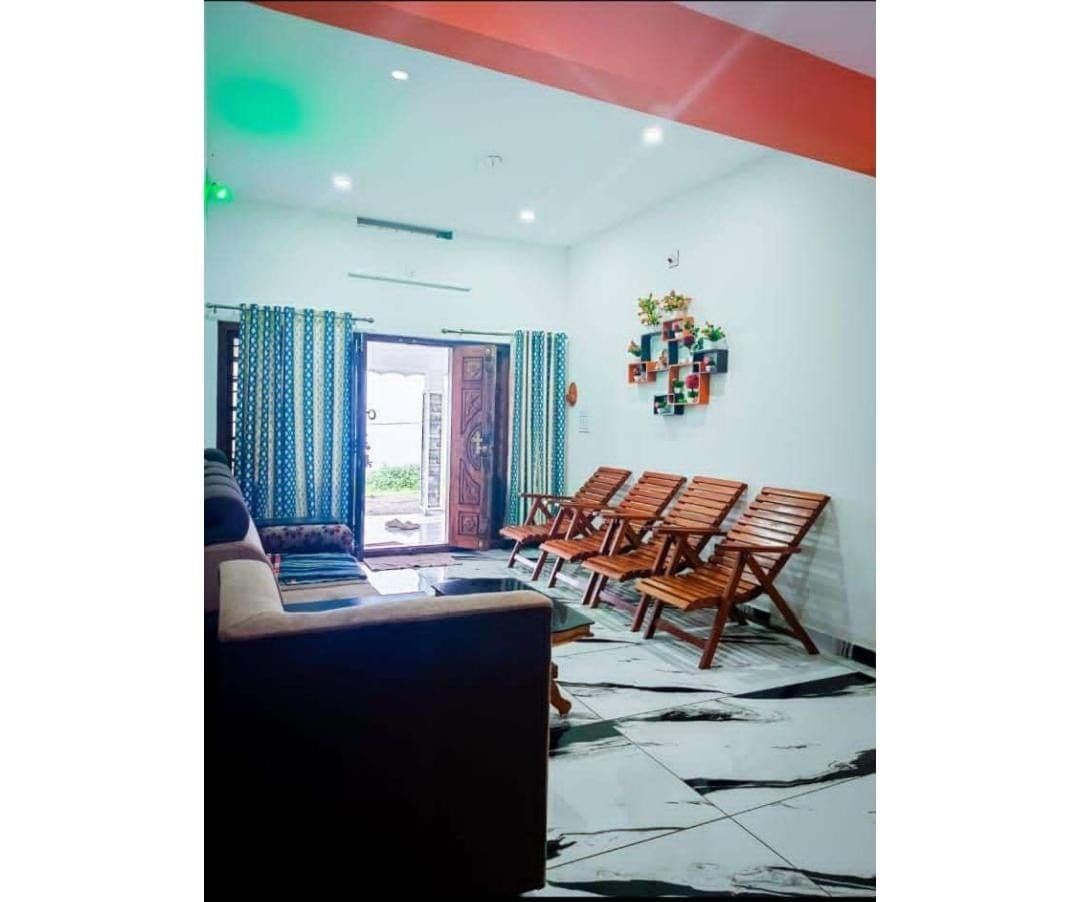 Cliffside Cottage - Tap to explore photos