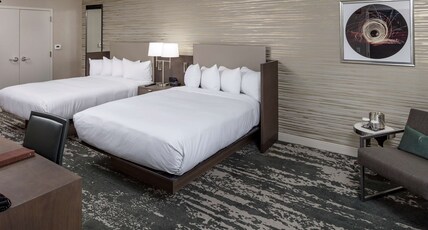 DoubleTree by Hilton Boston Logan Airport Chelsea Room Type - 2 QUEENS BED HEAR ACCESS