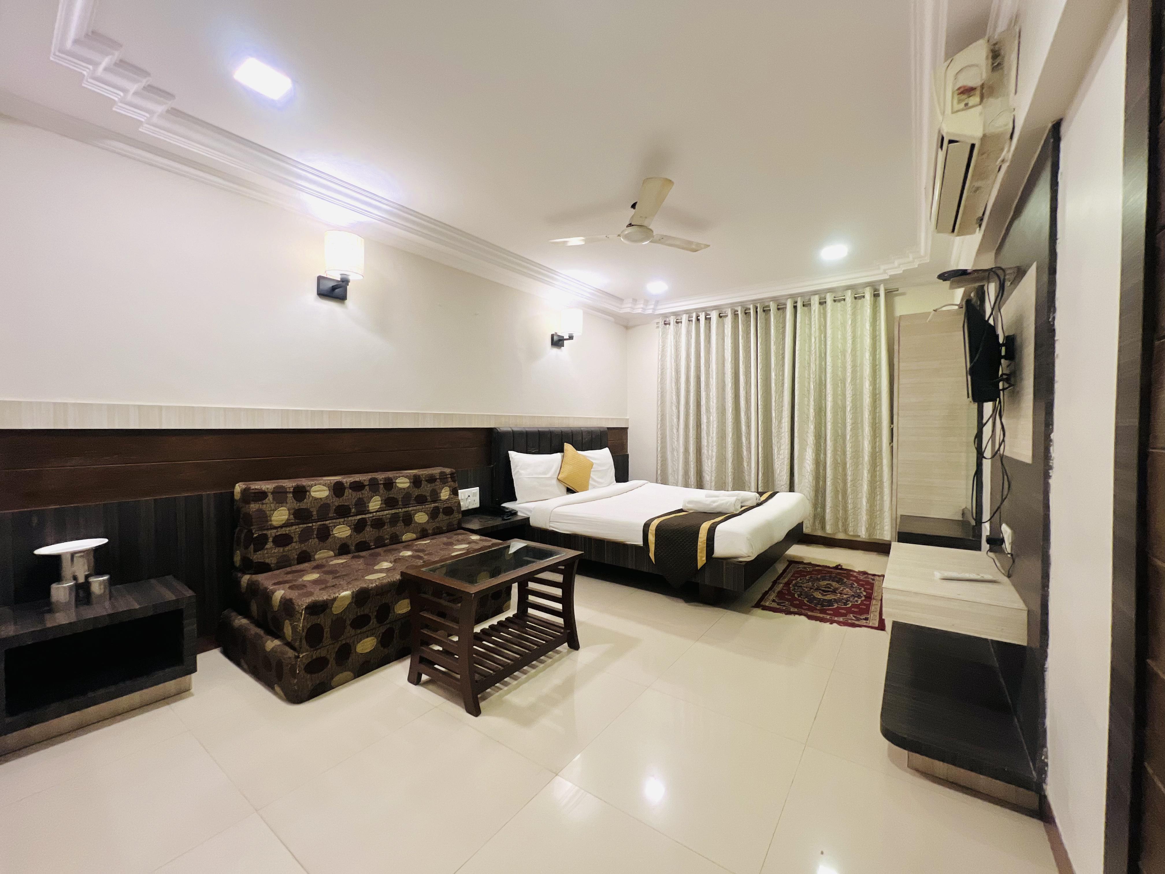 Hotel Sai Yash - Tap to explore photos