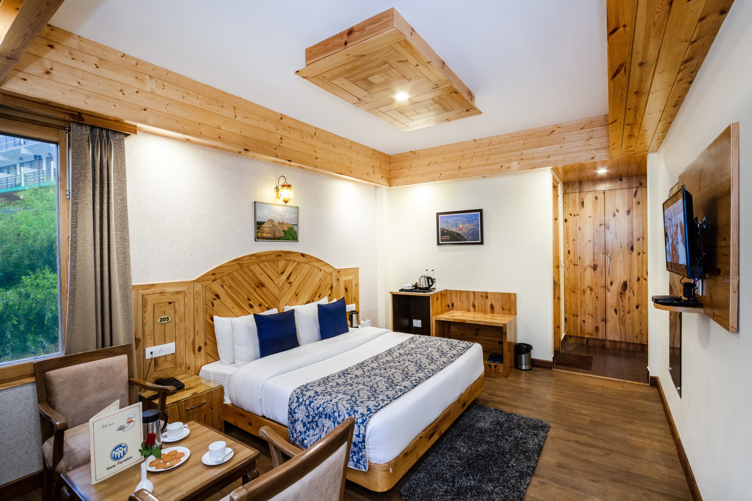 Snow Paradise - Pure Veg Hotel - Tap to explore photos