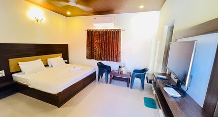 Hotel Chandravilas, Mount Abu Room Type - Superior Deluxe Ac Room