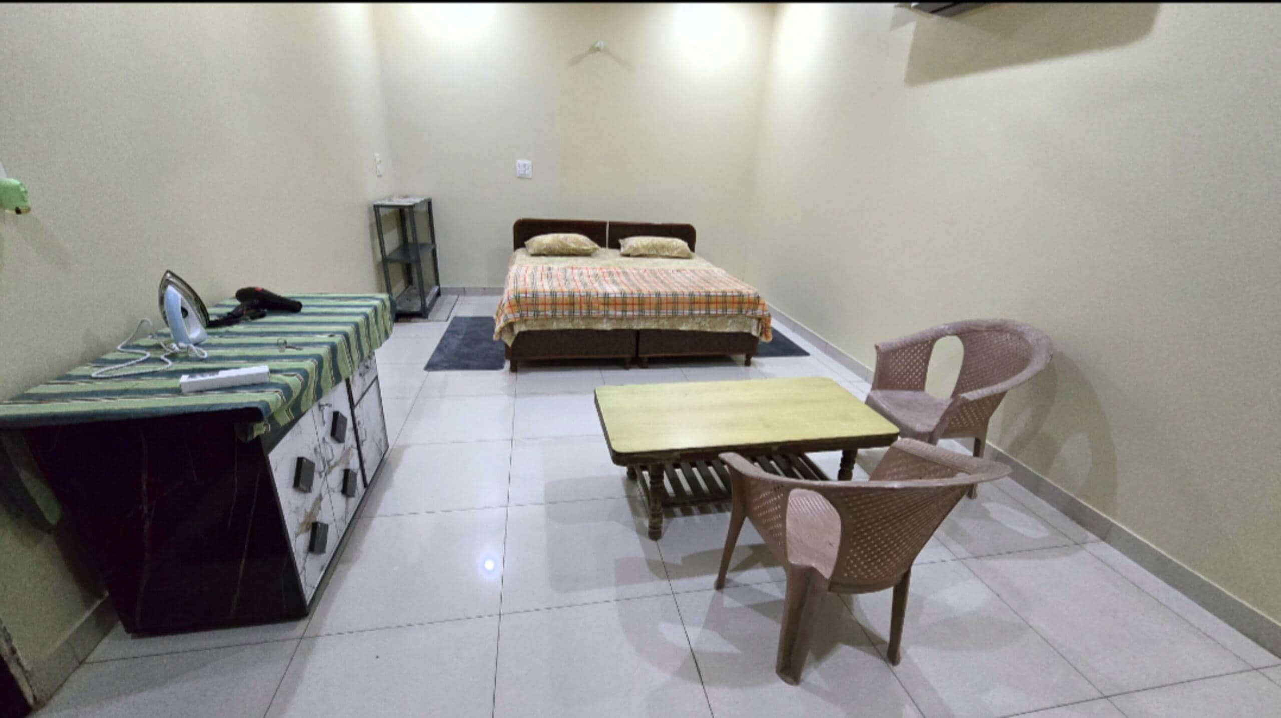 Home Stay 1 bedroom - Tap to explore photos