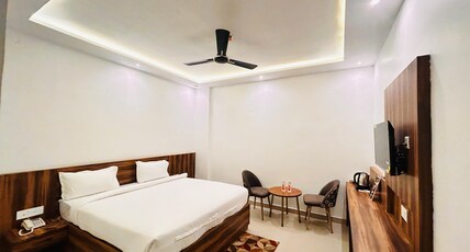 Hotel Mira Room Type - Deluxe Room