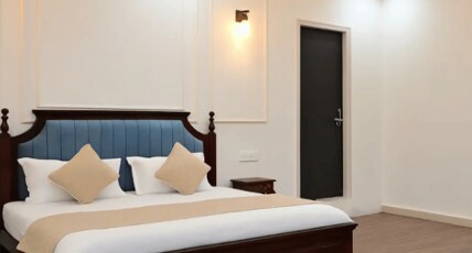 The Grey Stay Rooms & Dorms Room Type - Deluxe Room