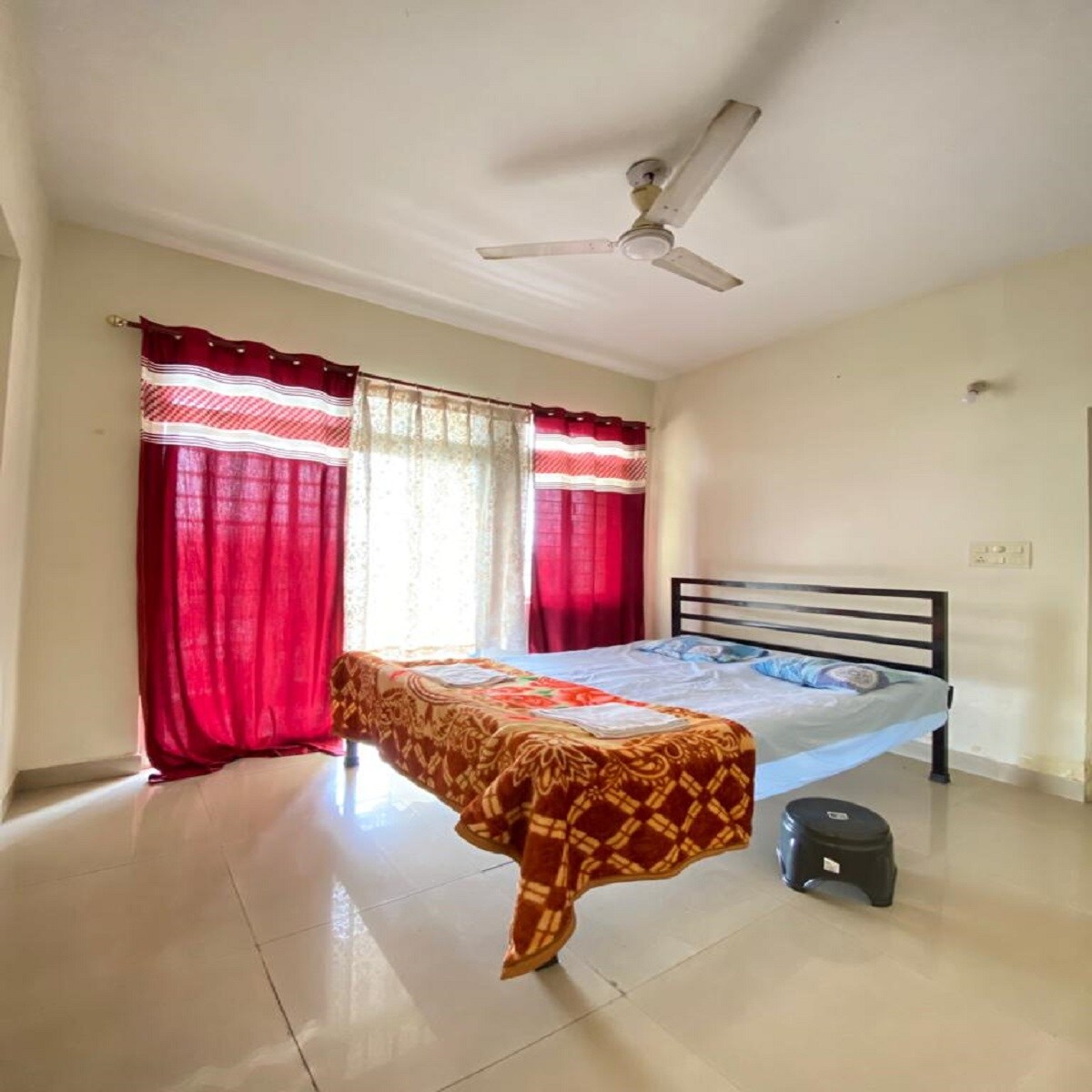Cozy Crib Spacious 3 BR Near Panzabari - Tap to explore photos