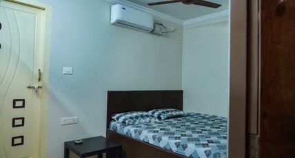 Hotel Balaji Lodge Room Type - DELUXE  ROOM A/C