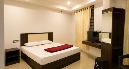 Grand Munnar Rooms Room Type - Deluxe room Non AC