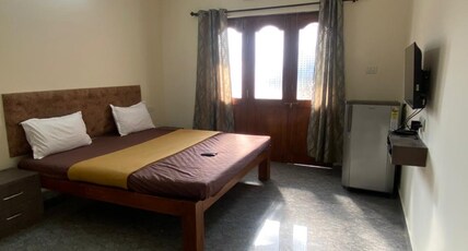 Yellow Holiday Homes Bardez Goa Room Type - Deluxe Room
