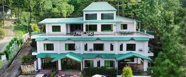 Pineland Resort and Chalets