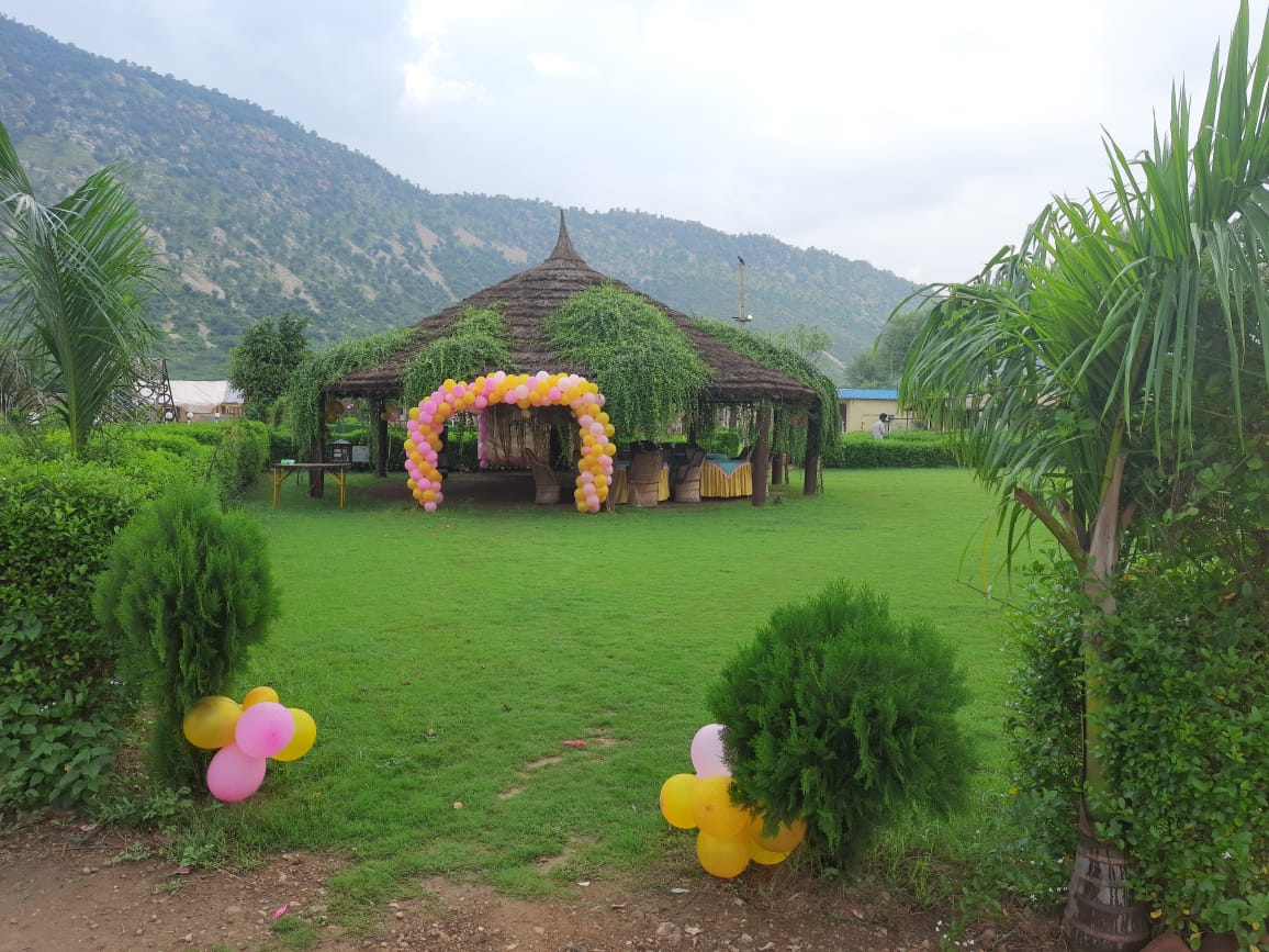 MOKSH SARISKA - Tap to explore photos