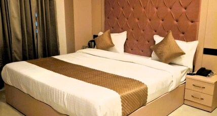 Hotel Silver Stone Room Type - Deluxe Room