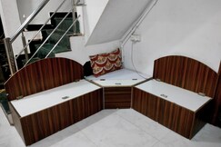 hotel Jagdamb