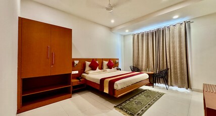 Pooja Residency Room Type - Deluxe Room