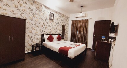 Sai Residency Baga Room Type - Standard AC Room