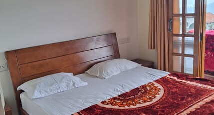 ARISTO CLOUDS KING SUITE Room Type - SINGLE BED ROOM