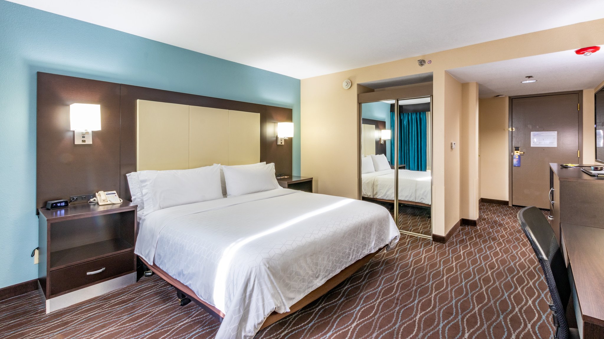Holiday Inn Express Boise Downtown - Tap to explore photos