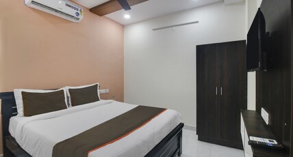 Super Collection O SIRI GRAND INN Room Type - Classic