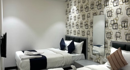 HOTEL FLORA INN Room Type - Family Room