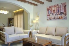 Eraya House