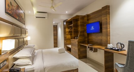 AURA ONE HOTEL Room Type - Aura Classic King Bed Room