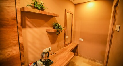 Flora Park Inn Room Type - Suite Room