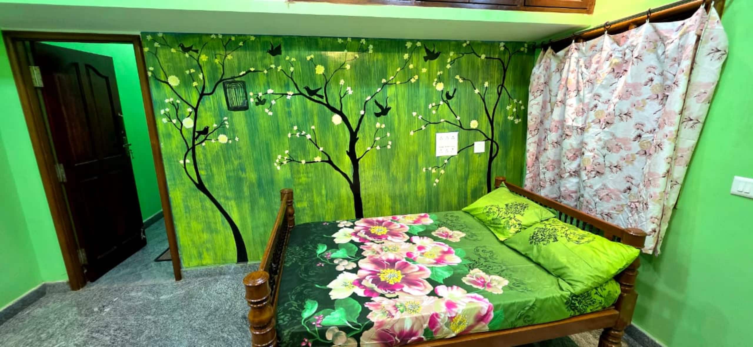 Guruarul Home Stay - Tap to explore photos