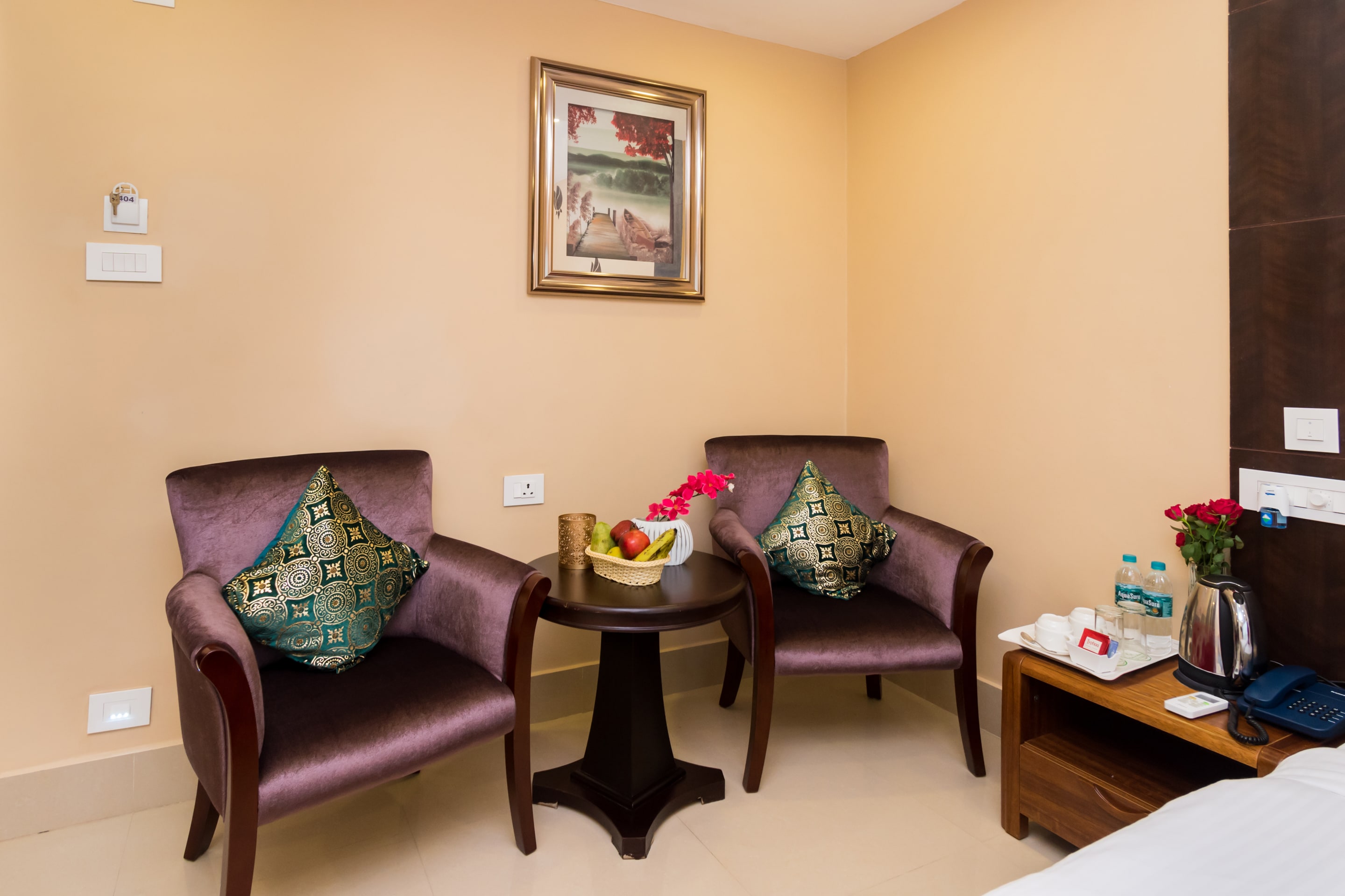 Central Courtyard Boutique Resort - Tap to explore photos