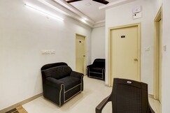 Hotel O Oyo Kings Suites Banaswadi Near SMVT railway station