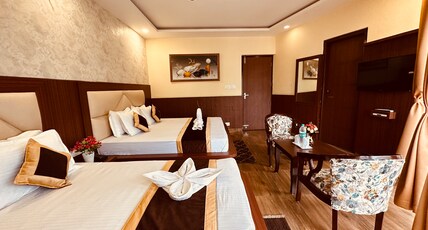 Hotel The Castle by Mountain Sparrow Adventures Room Type - Family Room