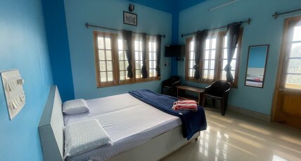 PIR PANJAL Room Type - Deluxe Room
