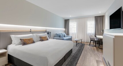 Crowne Plaza Hawkesbury Valley Room Type - 1 King Bed Junior Suite