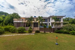 SaffronStays Aura 