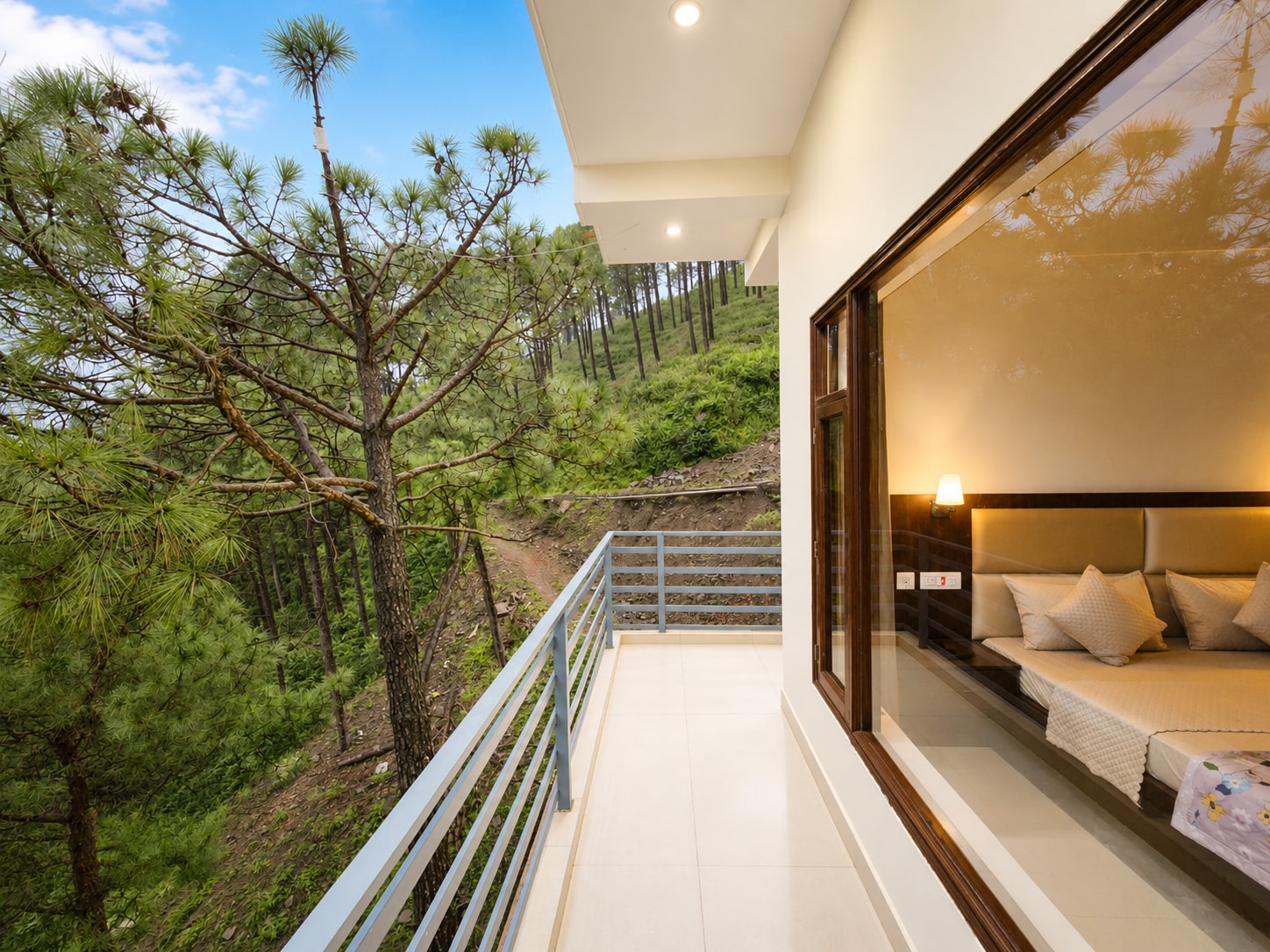 Wonder Inn Kasauli | Wake Up to Pine & Valley Views - Tap to explore photos