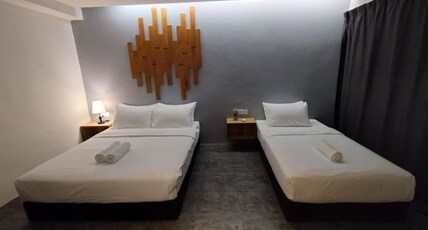 Kingston Hotel 7, Johor Bharu Room Type - Deluxe Triple Room