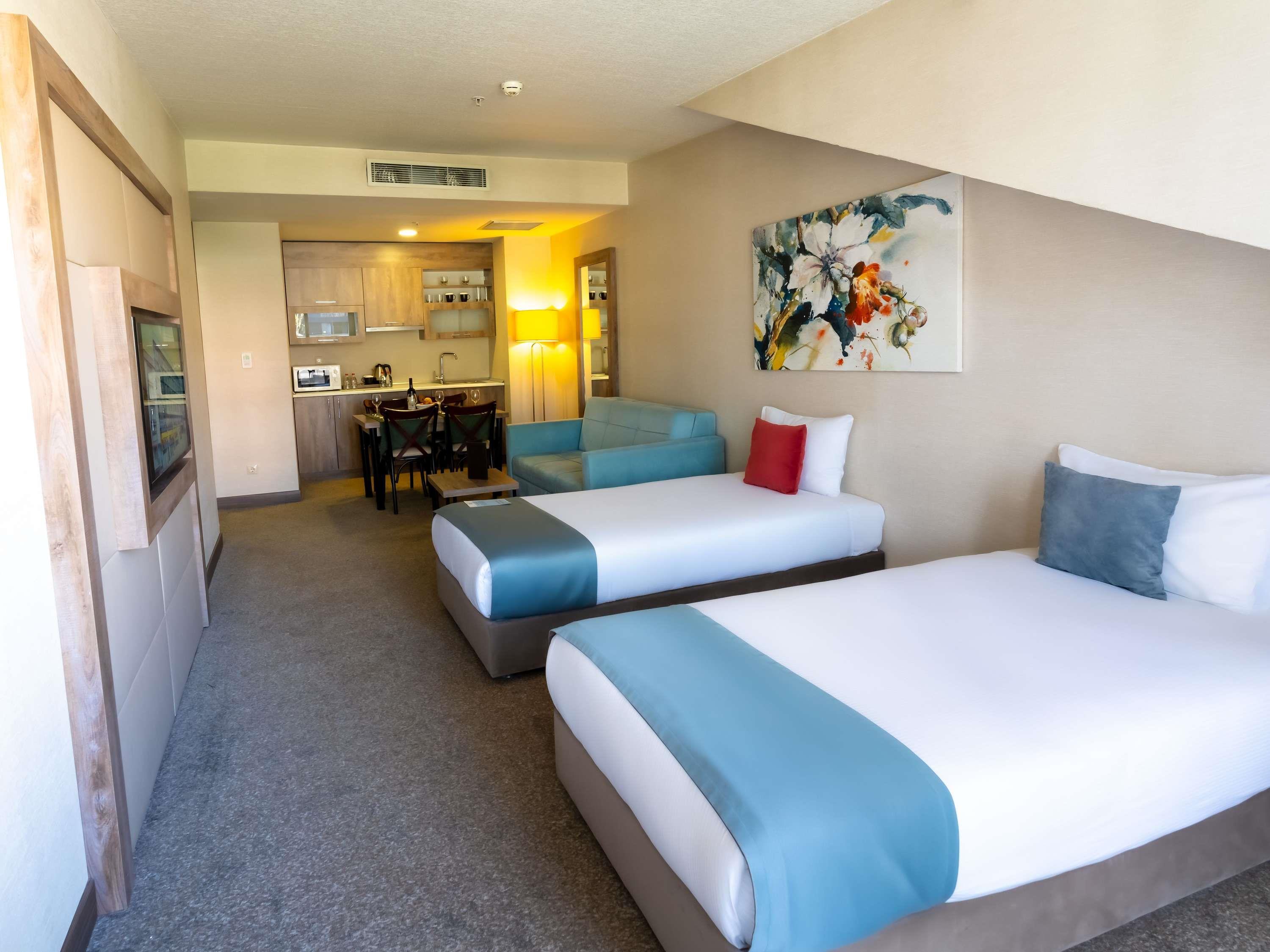 ibis Styles Istanbul Bomonti - Tap to explore photos